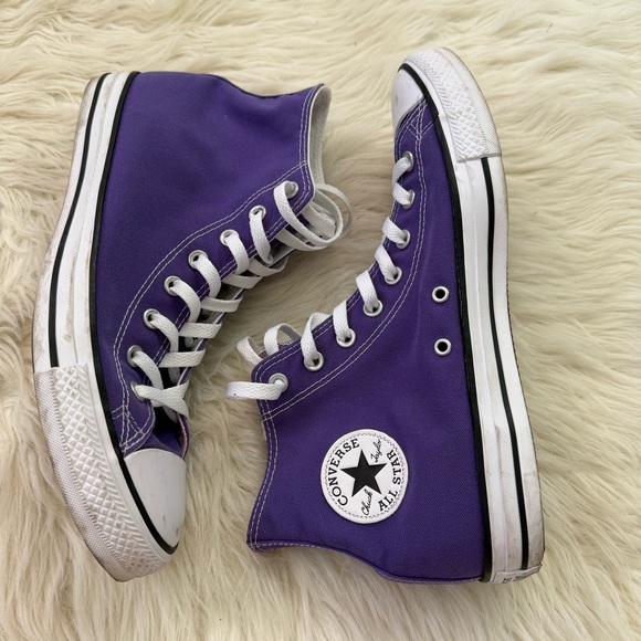 Converse High Tops - Picture 2 of 7